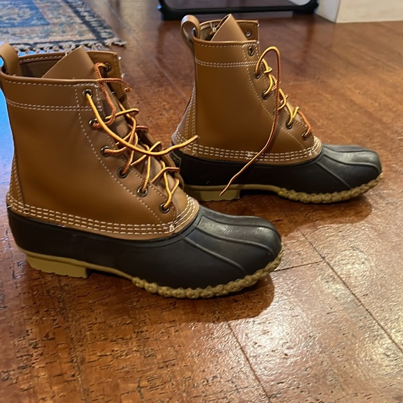 Bean Boots, 8” insulated, size 8, medium B width - Picture 3 of 5